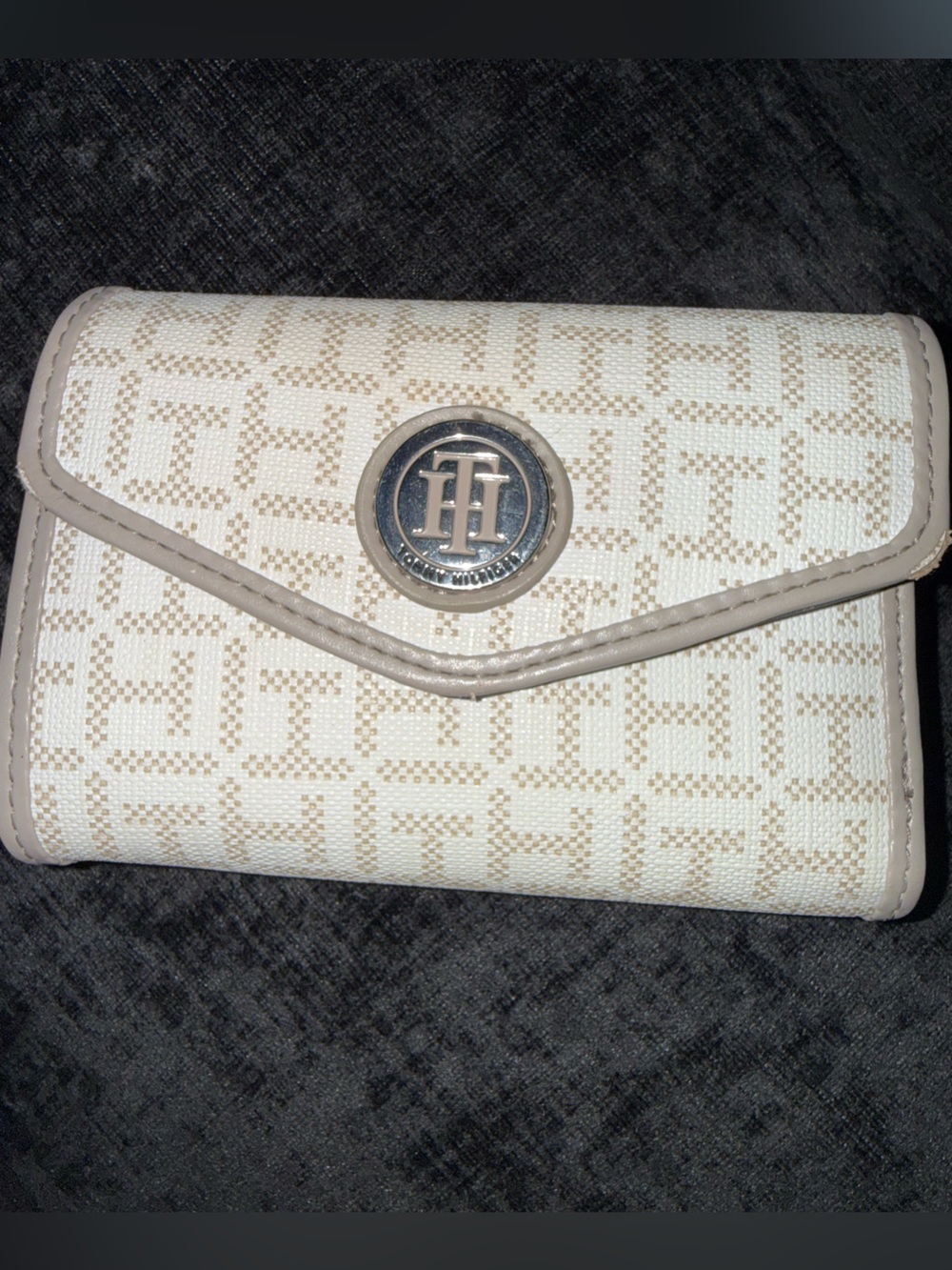 Tommy Hilfiger Beige and Cream Wallet